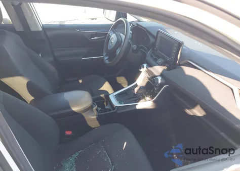 2021 Toyota Rav4 Xle z USA, uszkodzony, nr VIN 2T3W1RFV7MC130147